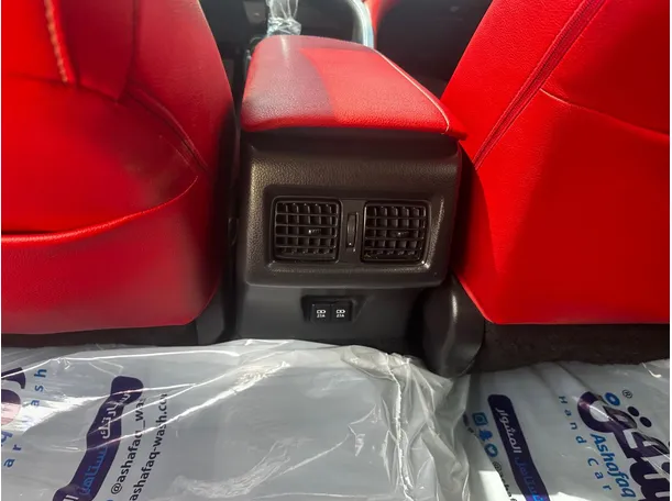 Car image 23