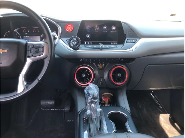 Car image 17