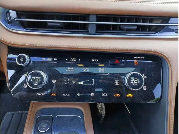 Car image 28