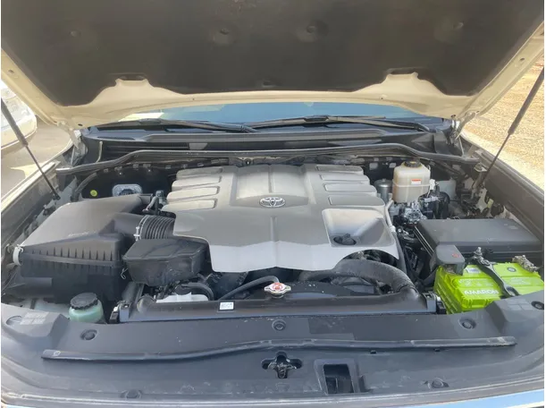 Car image 29
