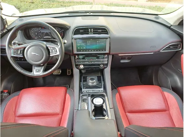 Car image 15