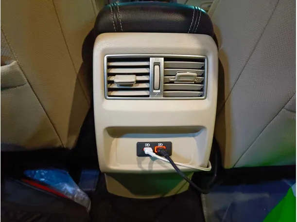 Car image 32