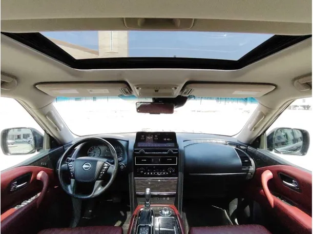 Car image 18