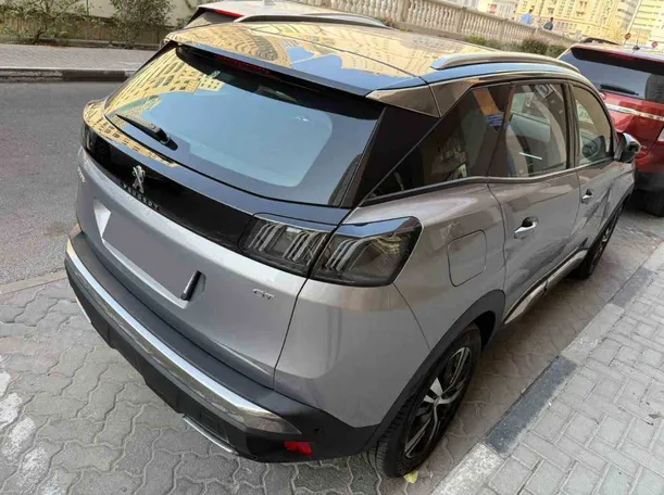 Car image 6