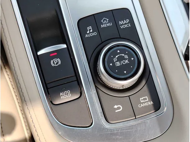 Car image 23