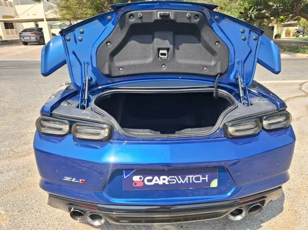 Car image 18