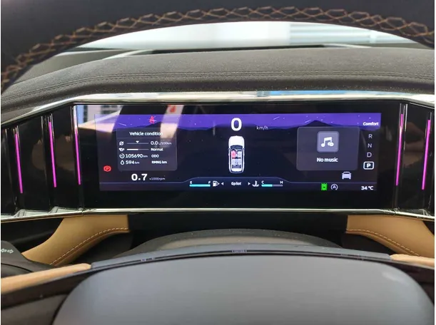Car image 19