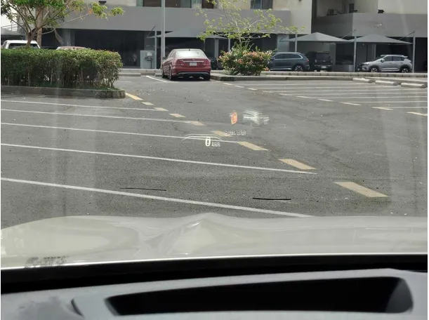 Car image 30