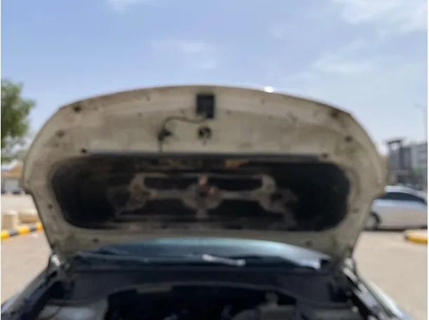 Car image 25