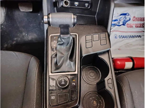 Car image 23
