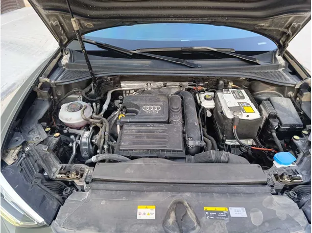 Car image 35
