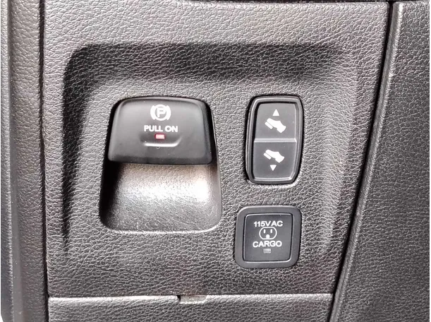 Car image 27