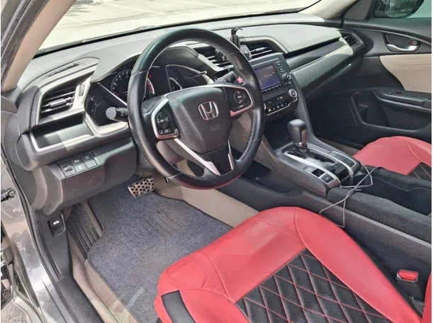 Car image 12