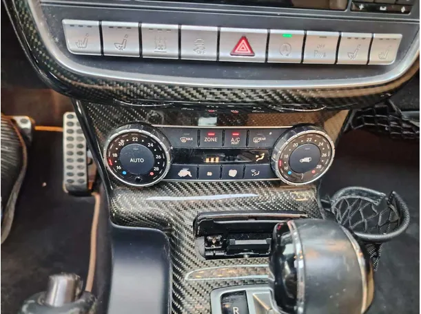 Car image 28