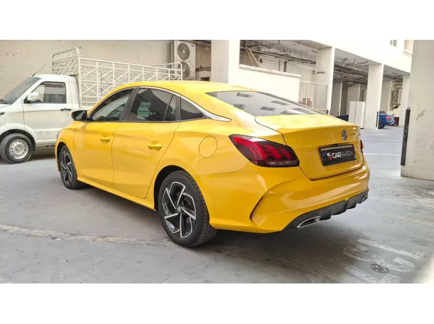 Car image 7