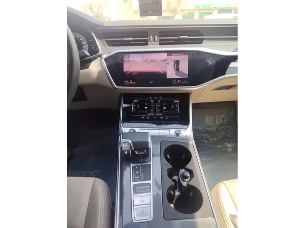 Car image 20