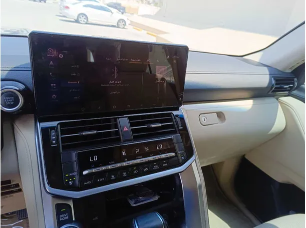 Car image 25