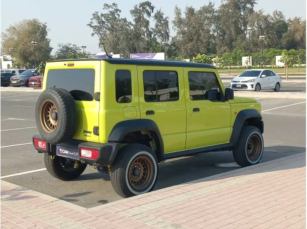Car image 5