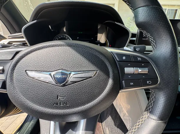 Car image 20