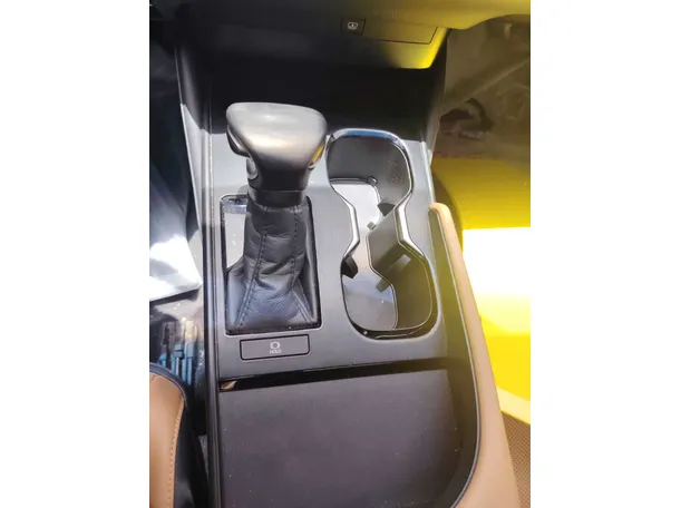 Car image 22