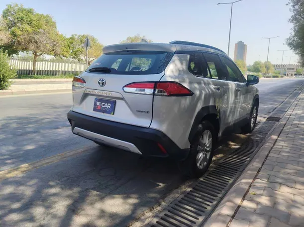 Car image 5