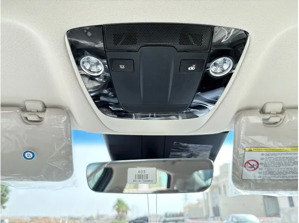 Car image 26