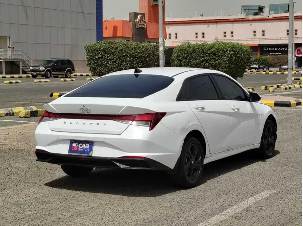 Car image 5
