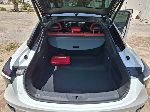 Car image 20