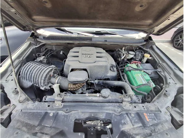 Car image 19