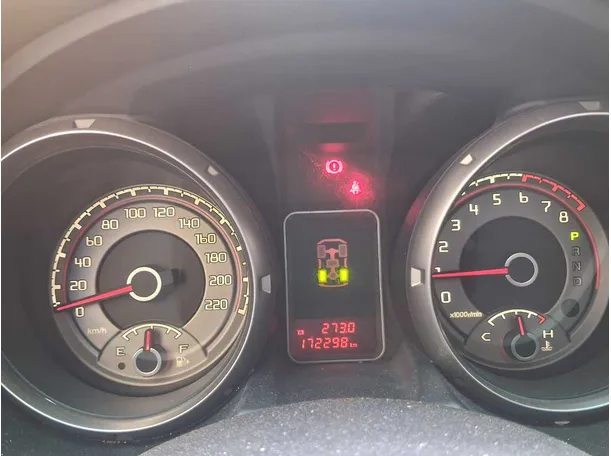 Car image 18