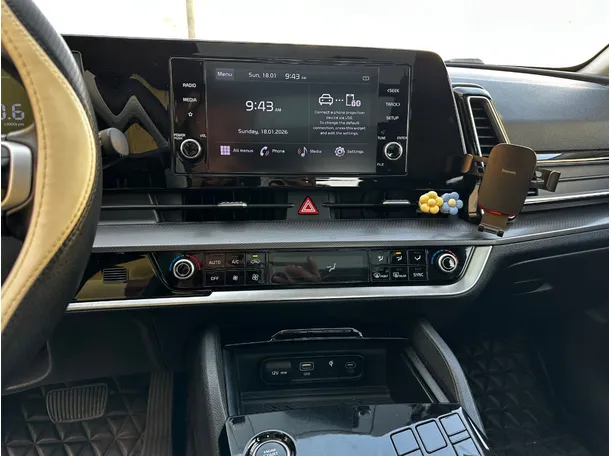 Car image 20