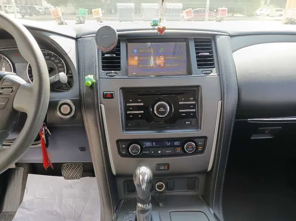 Car image 17