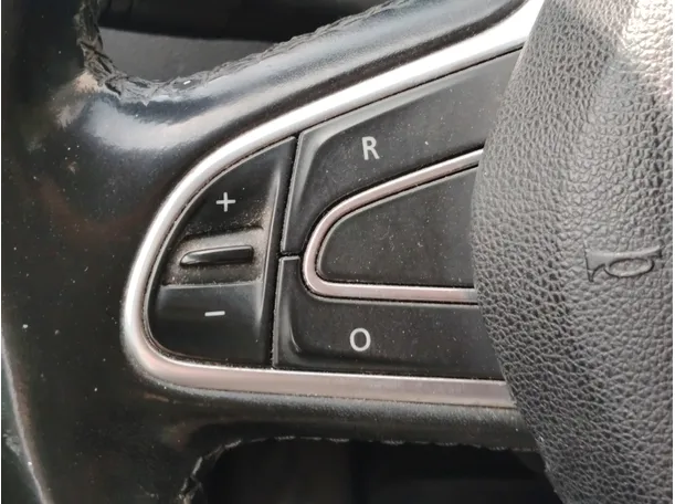 Car image 35