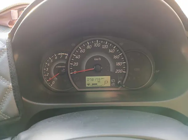 Car image 18