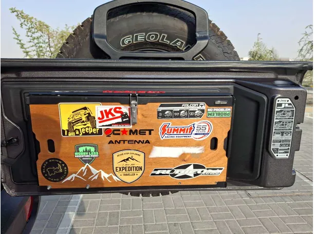 Car image 22