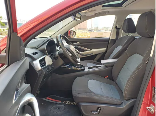 Car image 15