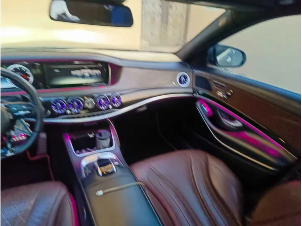 Car image 24