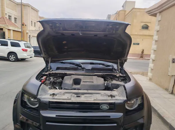 Car image 26