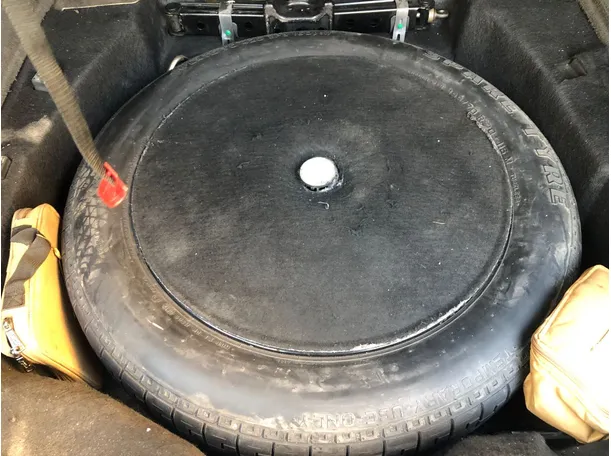 Car image 23