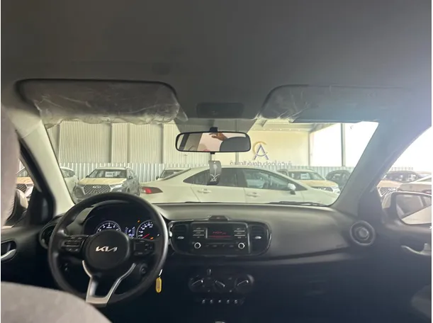 Car image 15