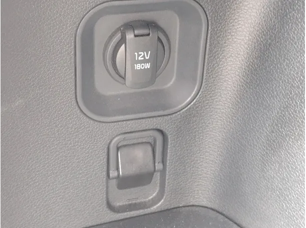 Car image 28
