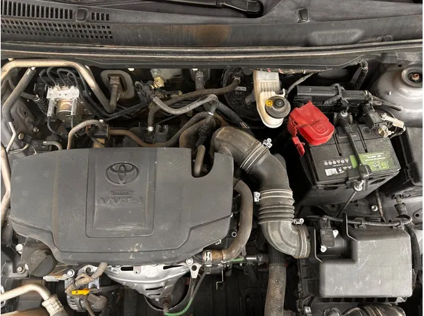 Car image 25