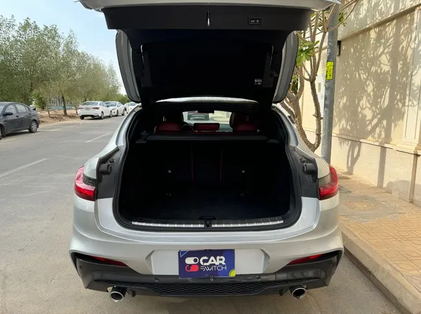 Car image 21