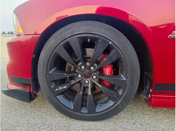 Car image 13