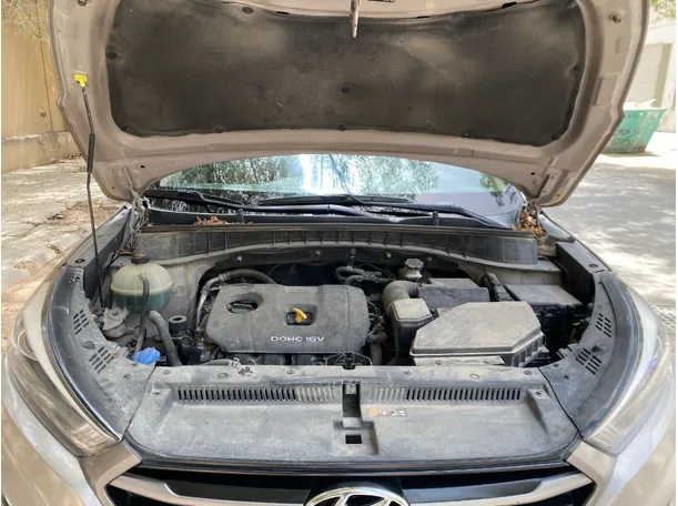 Car image 28