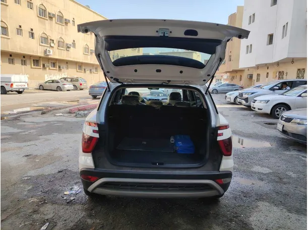 Car image 20