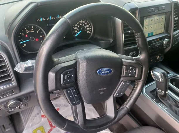 Car image 19