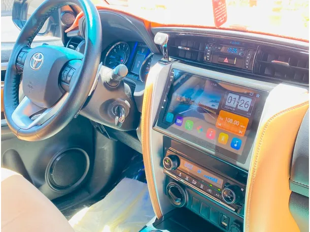 Car image 9
