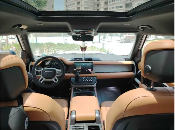 Car image 21