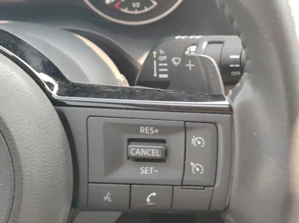 Car image 32